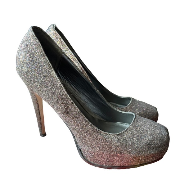 Madden Girl Shoes - 🍁 BUNDLE ONLY - 5/$15 Madden Girl Glitter Platform Pumps